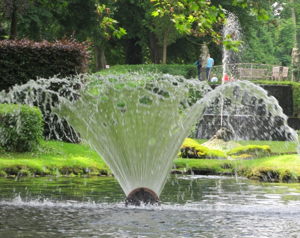 Jardins D'Annevoie Fountain